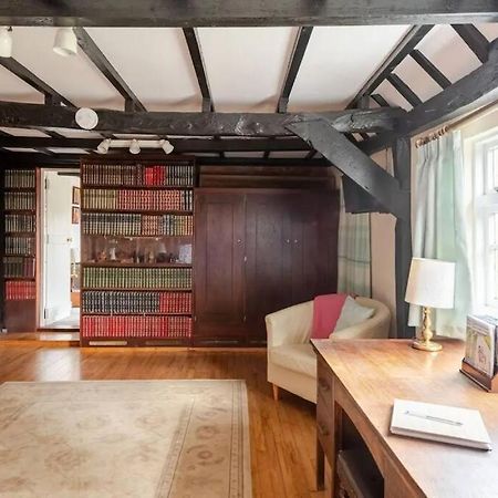 Cozy One-Bedroom Cottage In Great Tey 外观 照片