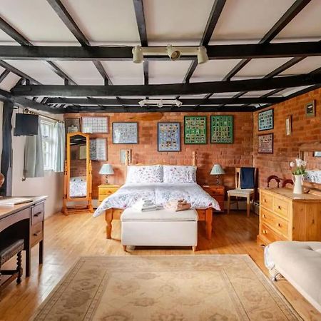 Cozy One-Bedroom Cottage In Great Tey 外观 照片