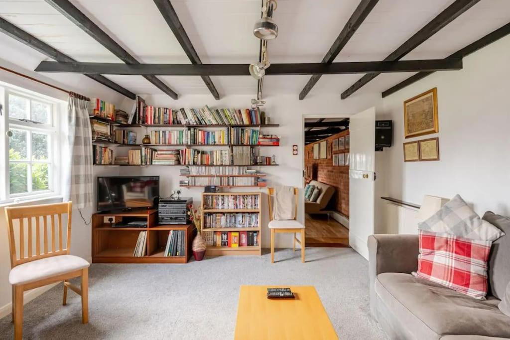 Cozy One-Bedroom Cottage In Great Tey 外观 照片